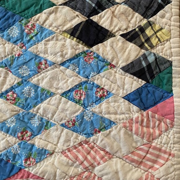 Hand Stitched Vintage Diamond Patchwork Quilt Blanket Pastels Floral 84" X 72" - Picture 5 of 11